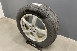 musta Volvo XC60 2018 kuva 11.