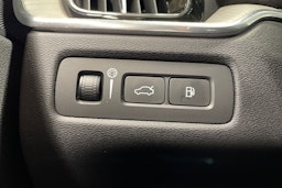 musta Volvo XC60 2018 kuva 19.