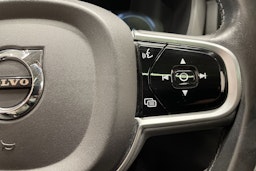 musta Volvo XC60 2018 kuva 23.