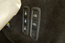 met. valkoinen Volvo XC60 2018 kuva 15.