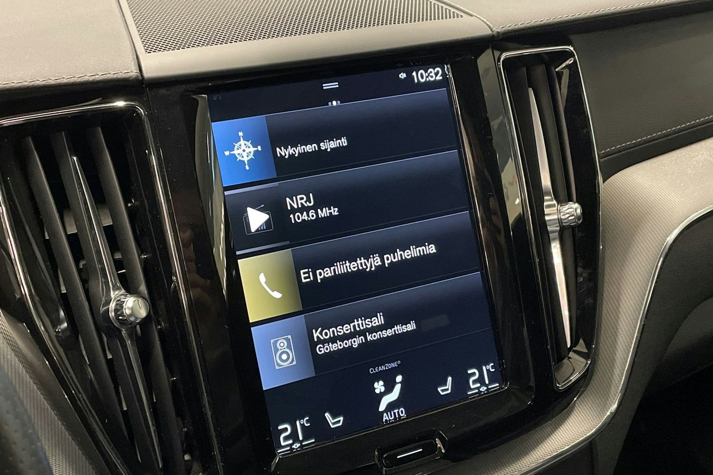 met. valkoinen Volvo XC60 2018 kuva 18.