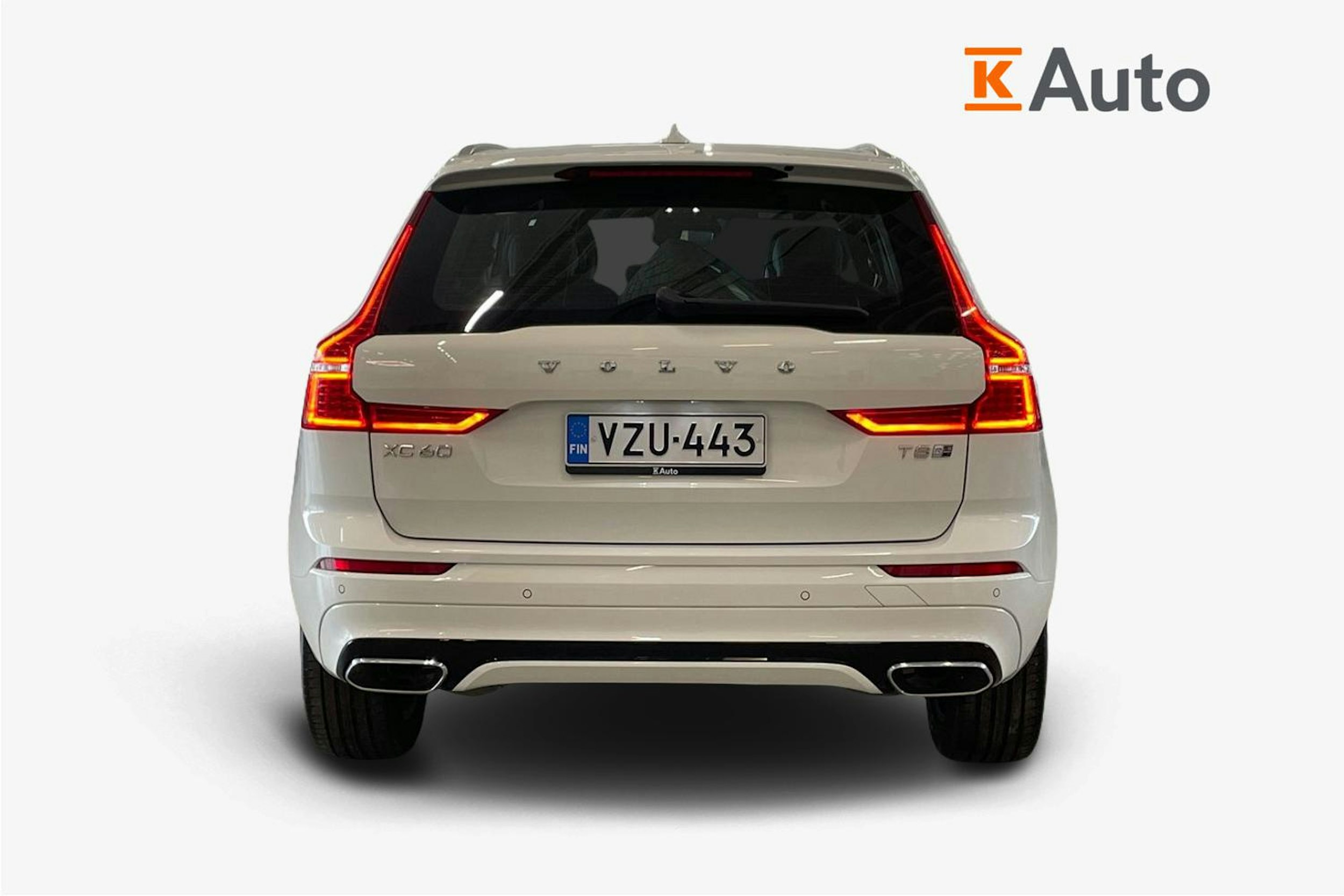 valkoinen Volvo XC60 2018 kuva 3.