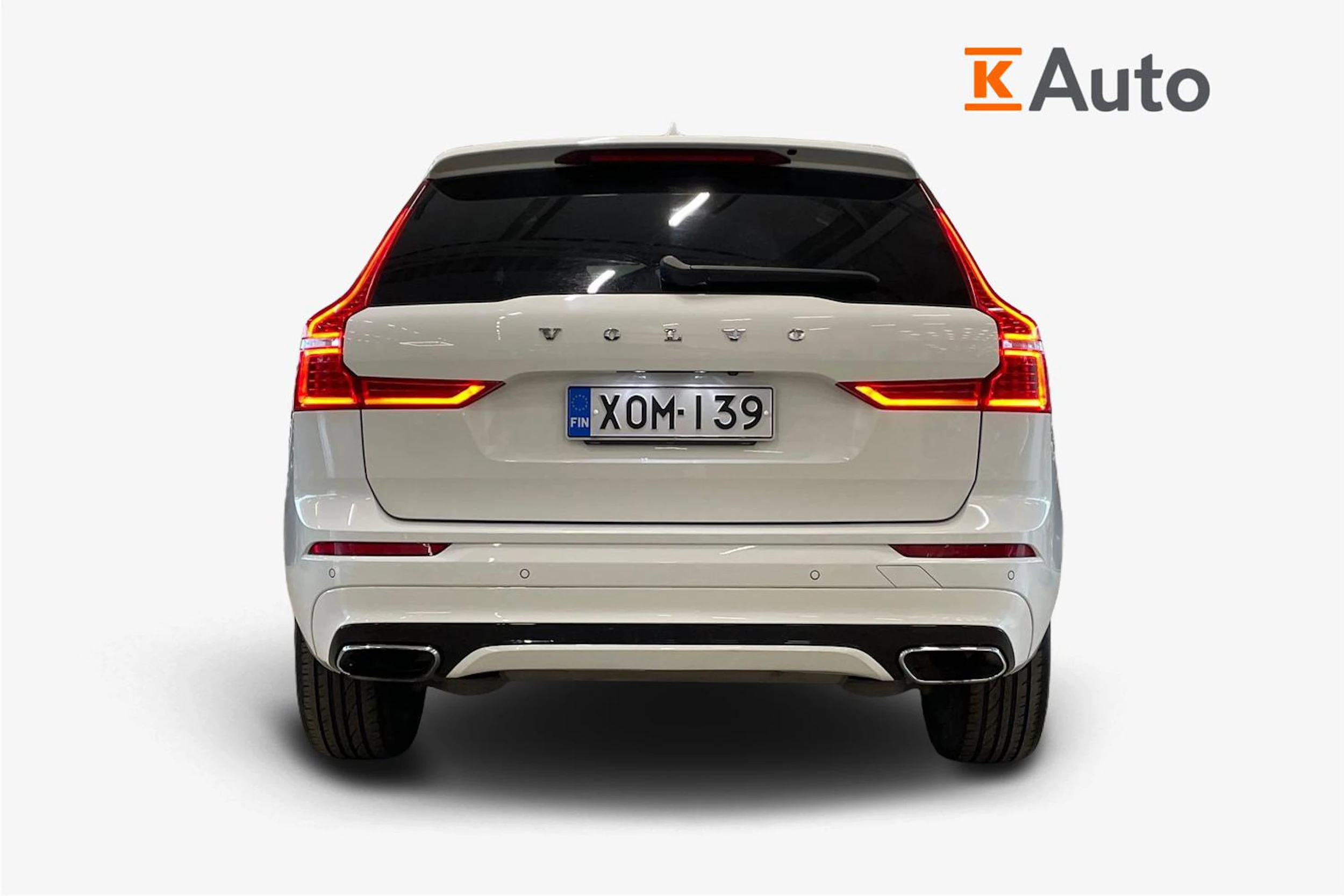valkoinen Volvo XC60 2018 kuva 3.