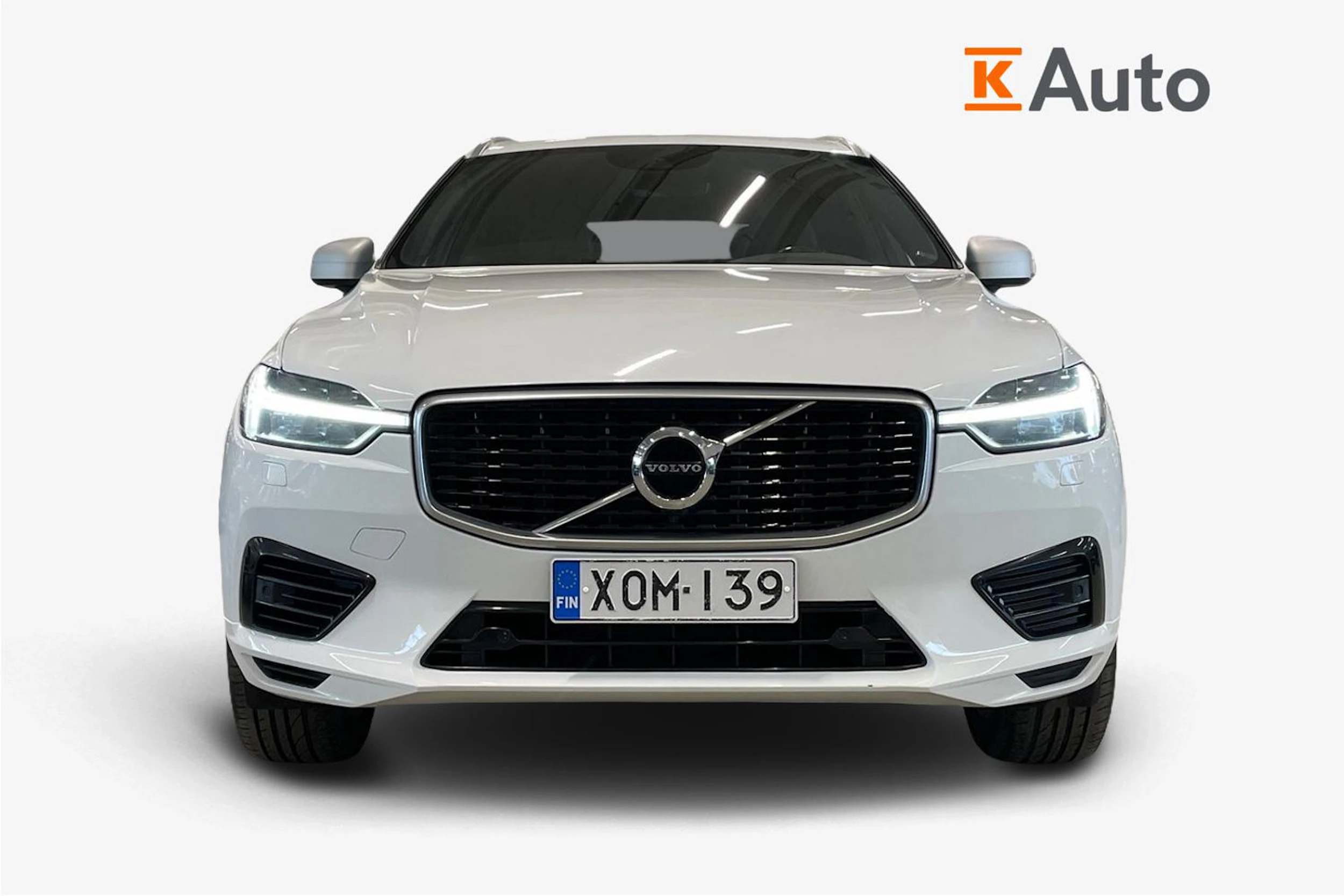 valkoinen Volvo XC60 2018 kuva 4.