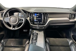 Valkoinen Volvo XC60 2018 kuva 8.