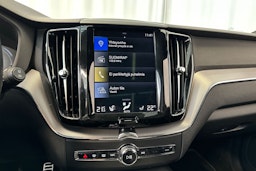 Valkoinen Volvo XC60 2018 kuva 19.