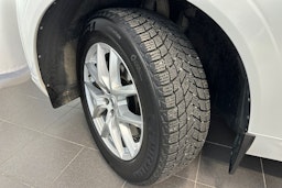 Valkoinen Volvo XC60 2018 kuva 25.