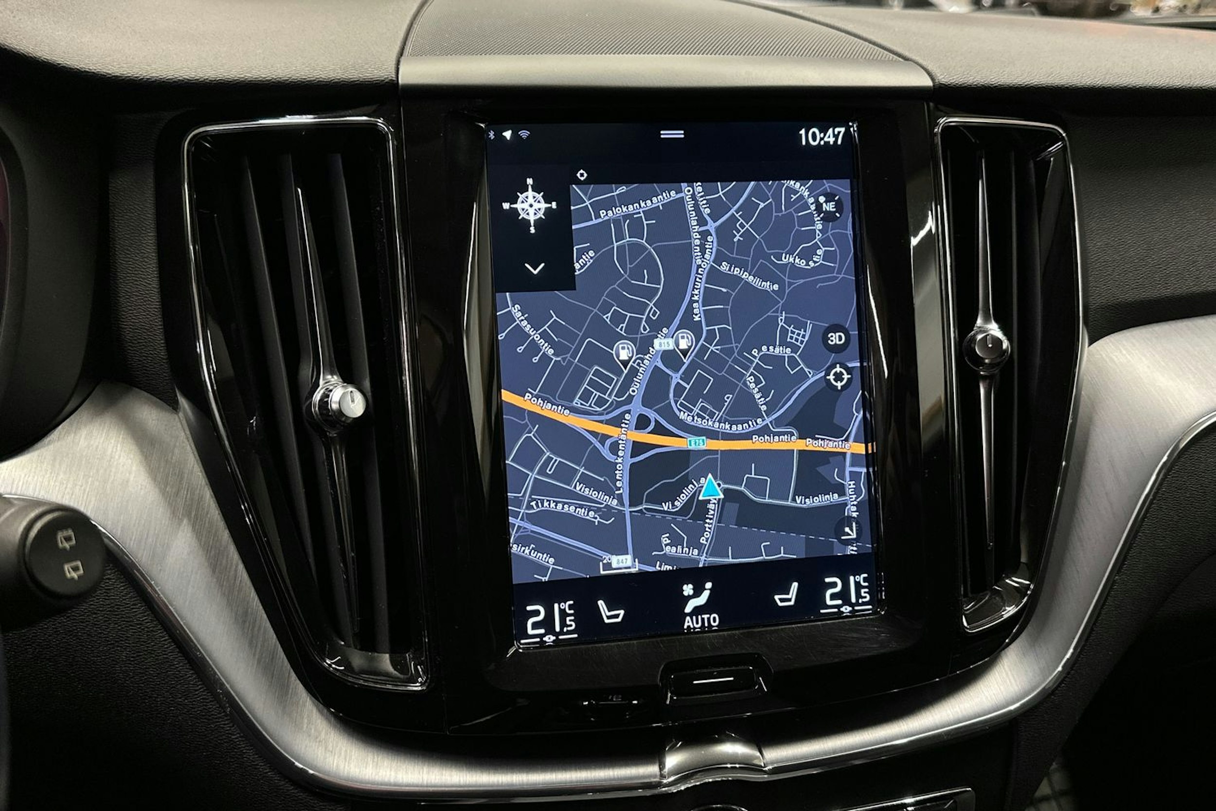 ruskea (beige) Volvo XC60 2018 kuva 16.