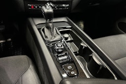 ruskea (beige) Volvo XC60 2018 kuva 19.