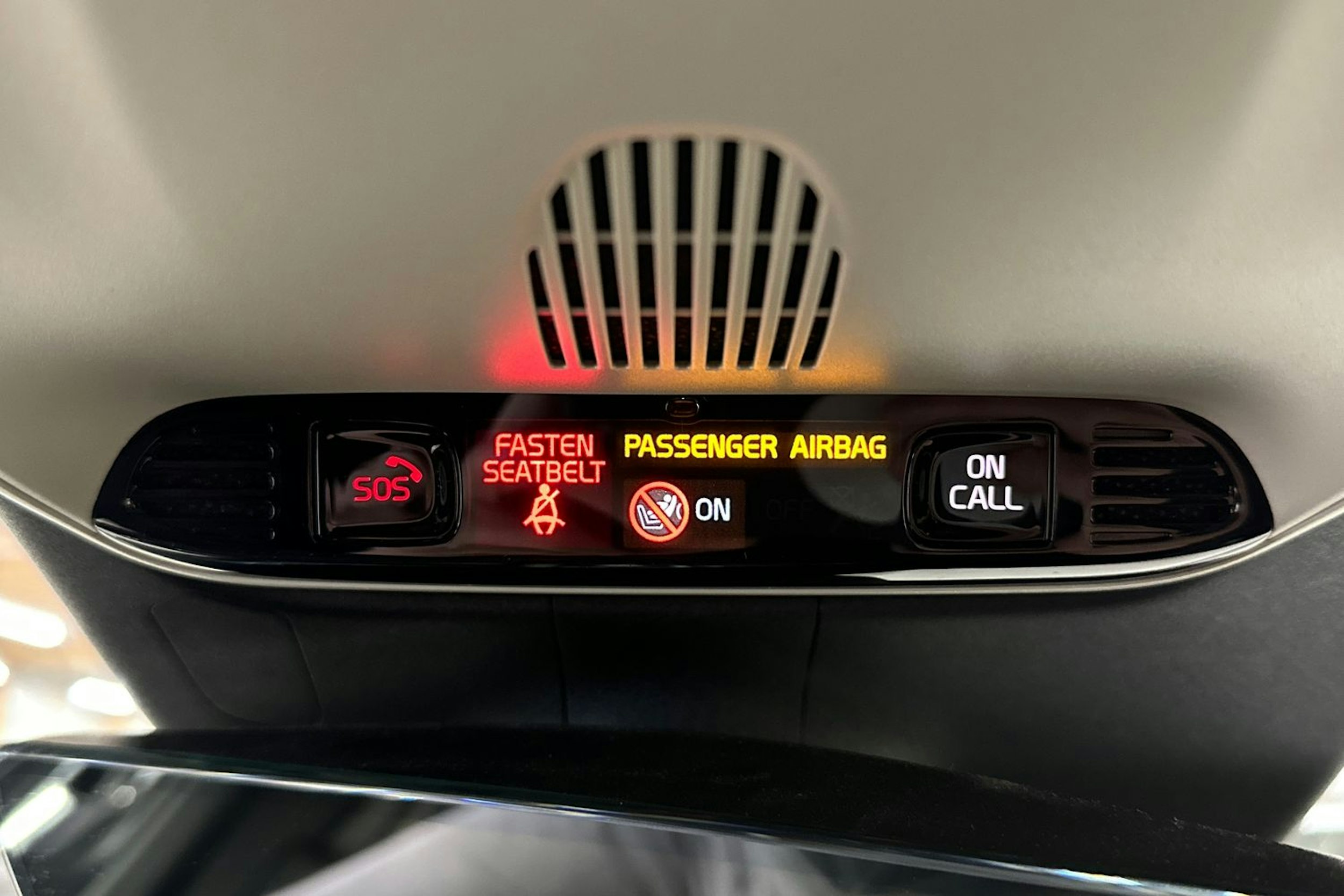 ruskea (beige) Volvo XC60 2018 kuva 20.