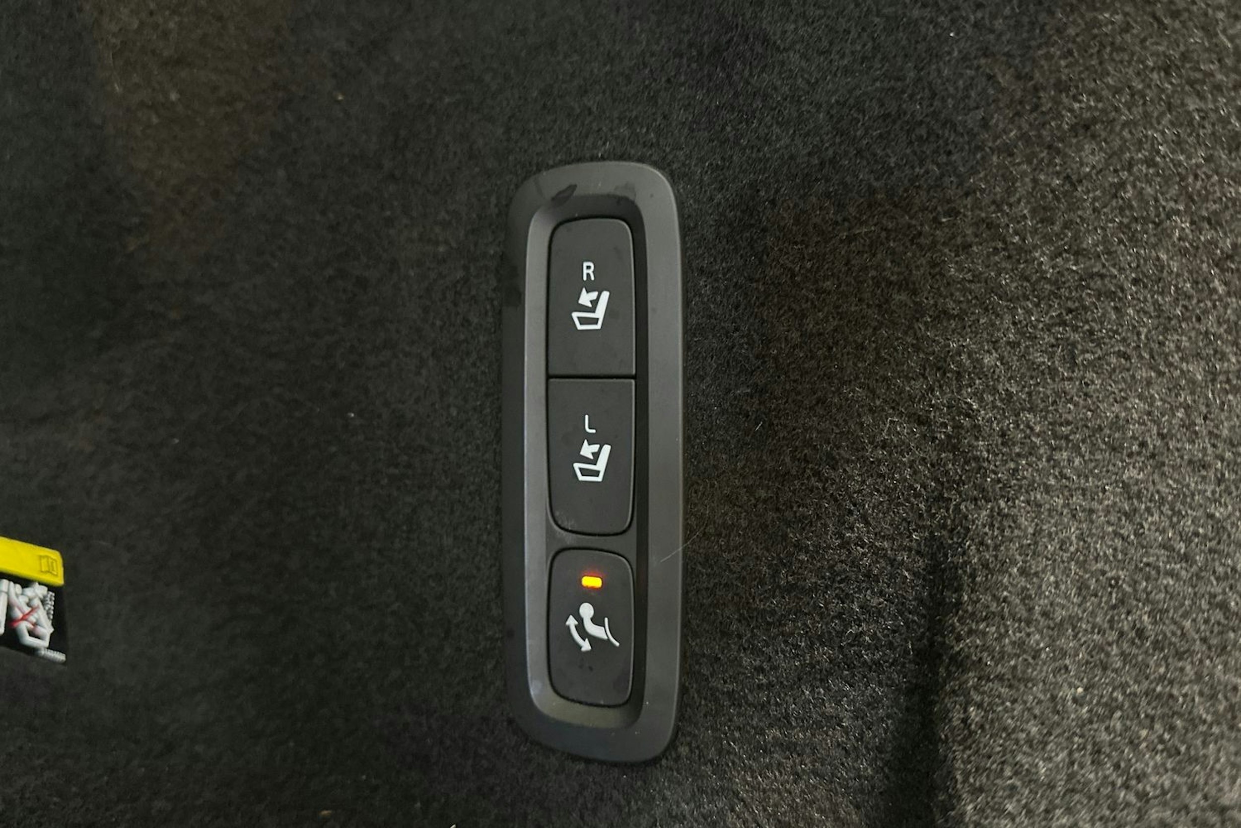 ruskea (beige) Volvo XC60 2018 kuva 27.