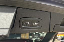 ruskea (beige) Volvo XC60 2018 kuva 29.