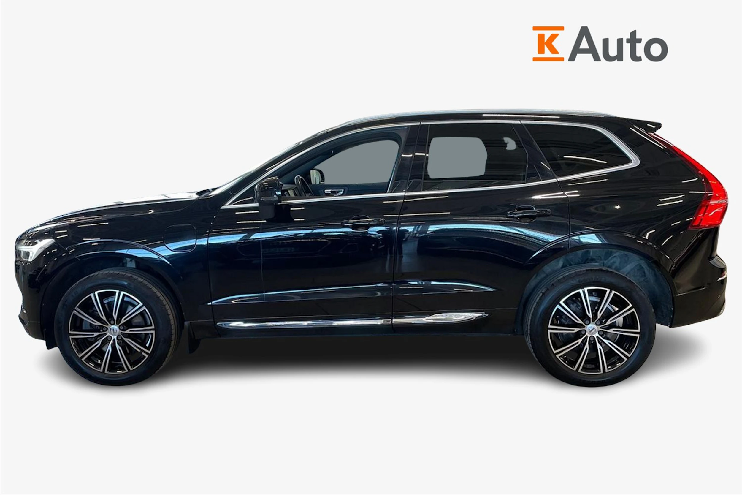 musta Volvo XC60 2019 kuva 5.