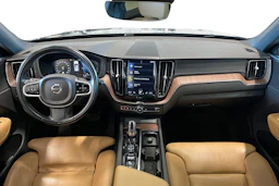 musta Volvo XC60 2019 kuva 7.
