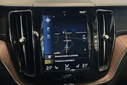 musta Volvo XC60 2019 kuva 20.