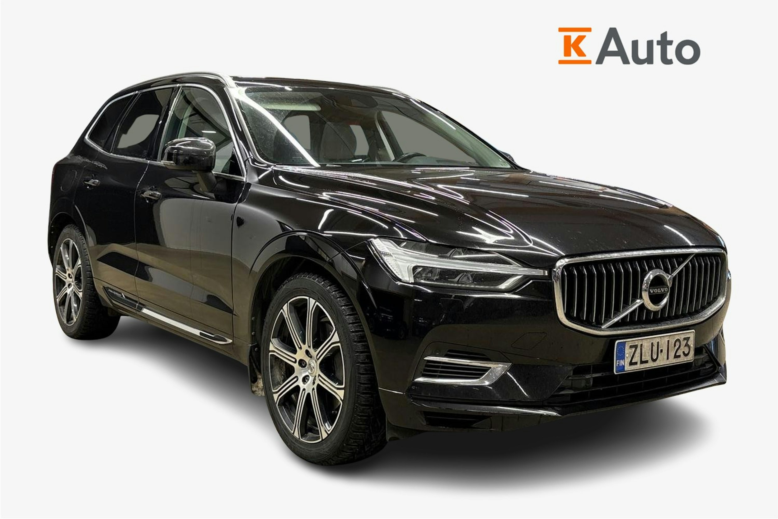 musta Volvo XC60 2018 kuva 1.
