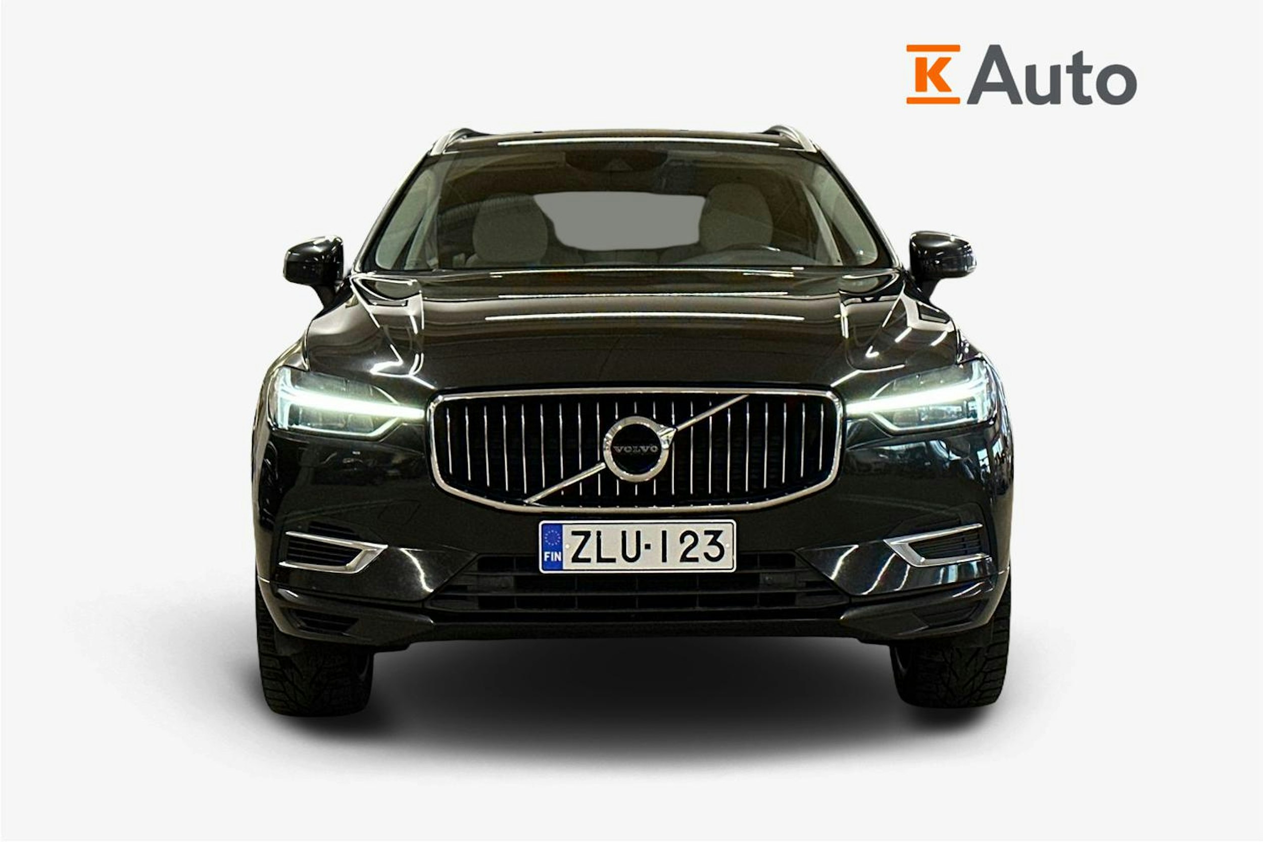 musta Volvo XC60 2018 kuva 5.