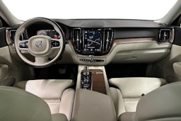 musta Volvo XC60 2018 kuva 9.