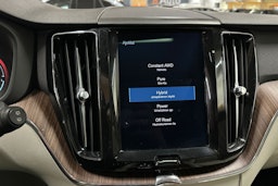 musta Volvo XC60 2018 kuva 22.