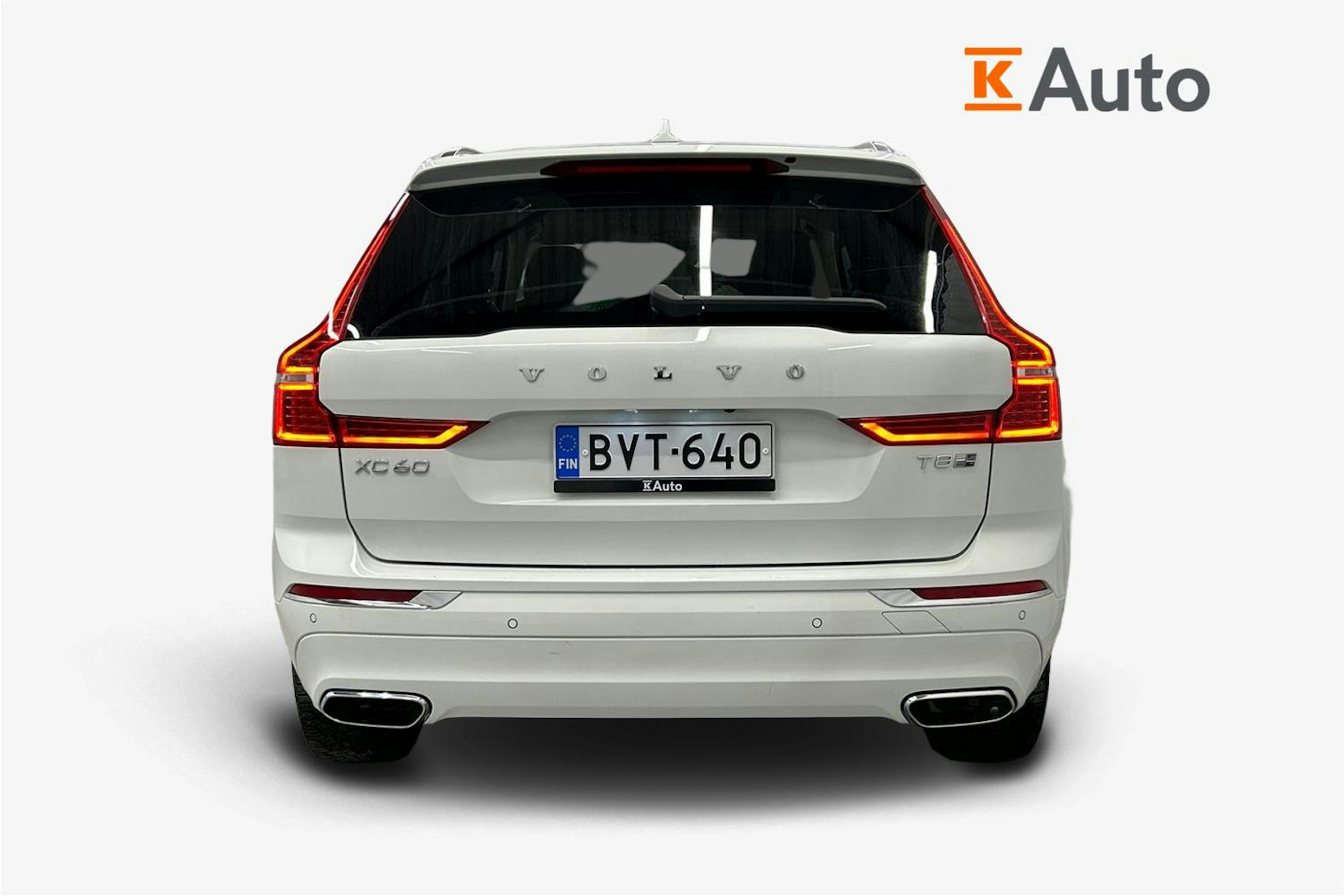 valkoinen Volvo XC60 2019 kuva 3.