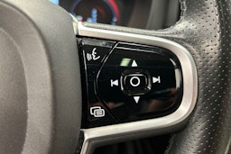 valkoinen Volvo XC60 2019 kuva 25.