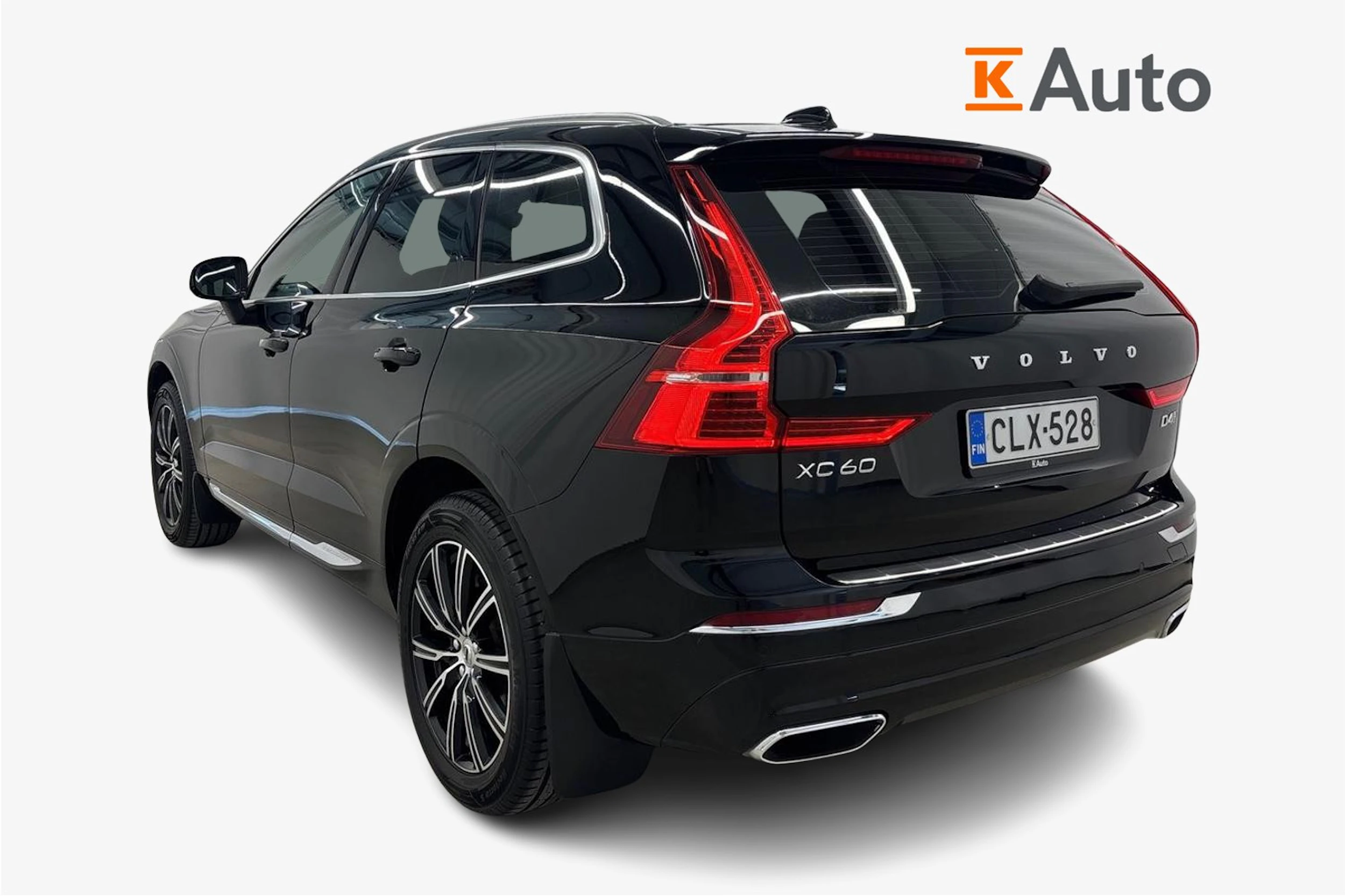 musta Volvo XC60 2019 kuva 3.