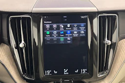 musta Volvo XC60 2019 kuva 22.
