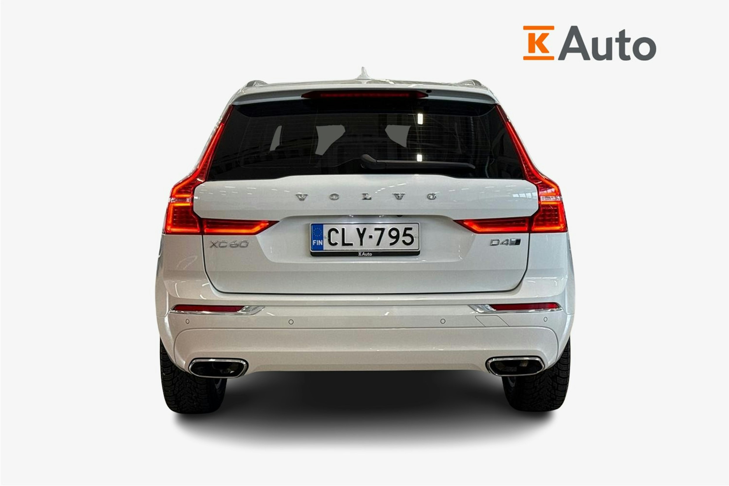 valkoinen Volvo XC60 2019 kuva 3.