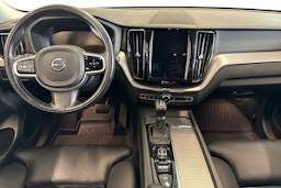 valkoinen Volvo XC60 2019 kuva 9.