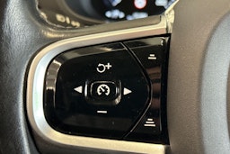 valkoinen Volvo XC60 2019 kuva 20.