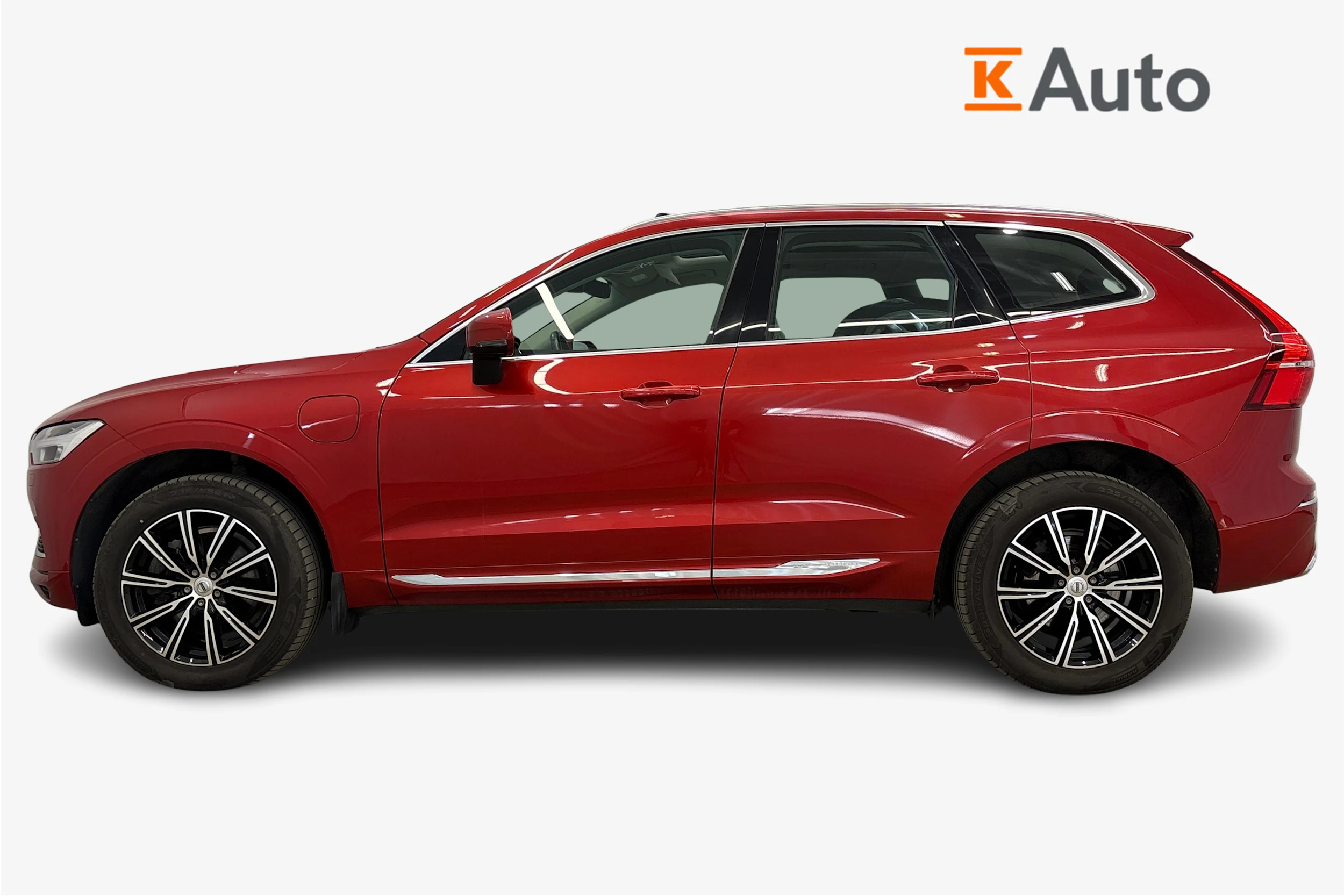 punainen Volvo XC60 2019 kuva 7.
