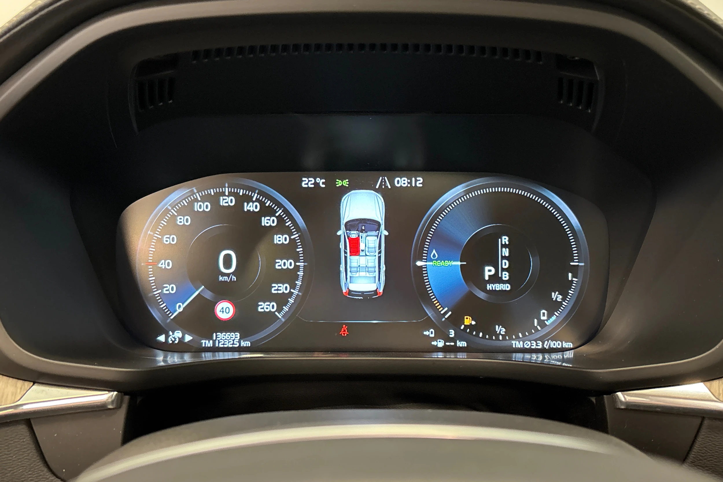 punainen Volvo XC60 2019 kuva 20.