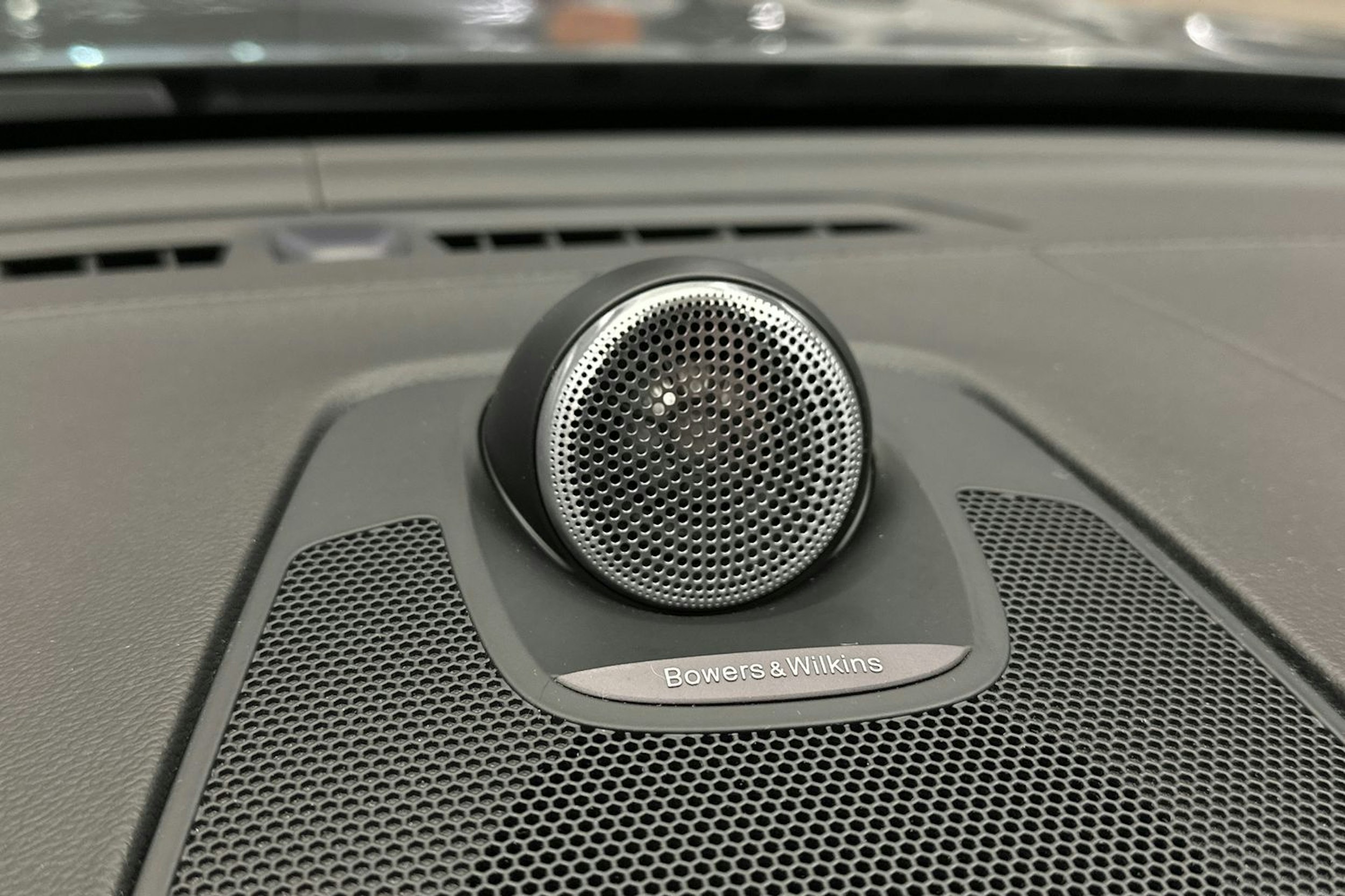 harmaa Volvo XC60 2020 kuva 17.