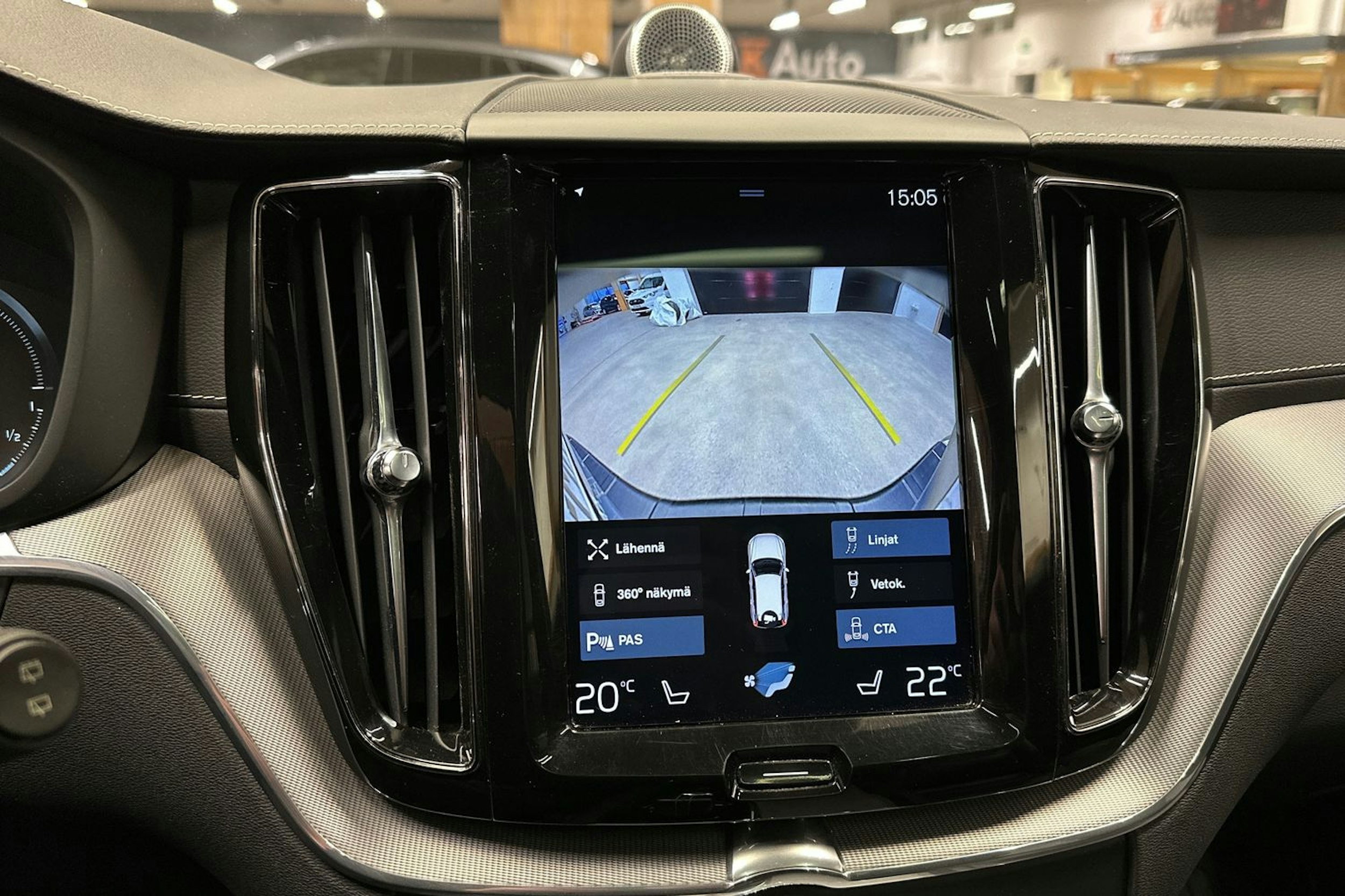 harmaa Volvo XC60 2020 kuva 19.