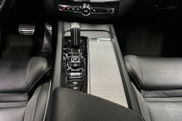 harmaa Volvo XC60 2020 kuva 22.