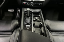 harmaa Volvo XC60 2020 kuva 23.