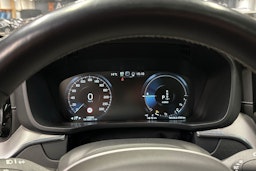 harmaa Volvo XC60 2020 kuva 26.