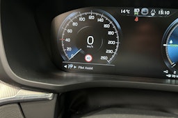 harmaa Volvo XC60 2020 kuva 27.