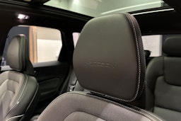 harmaa Volvo XC60 2020 kuva 32.