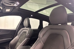 harmaa Volvo XC60 2019 kuva 13.