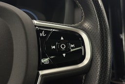 harmaa Volvo XC60 2019 kuva 15.