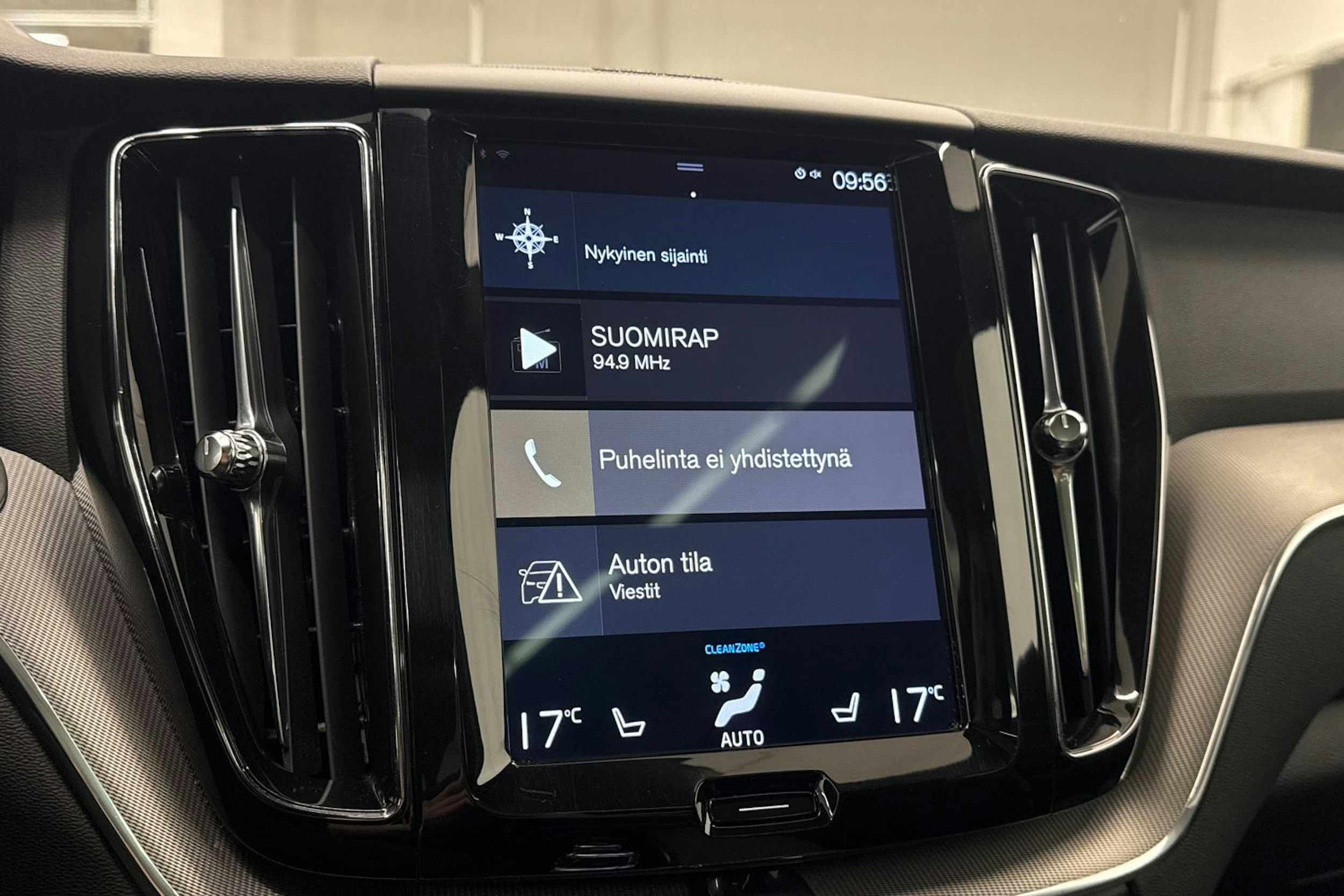 harmaa Volvo XC60 2019 kuva 21.
