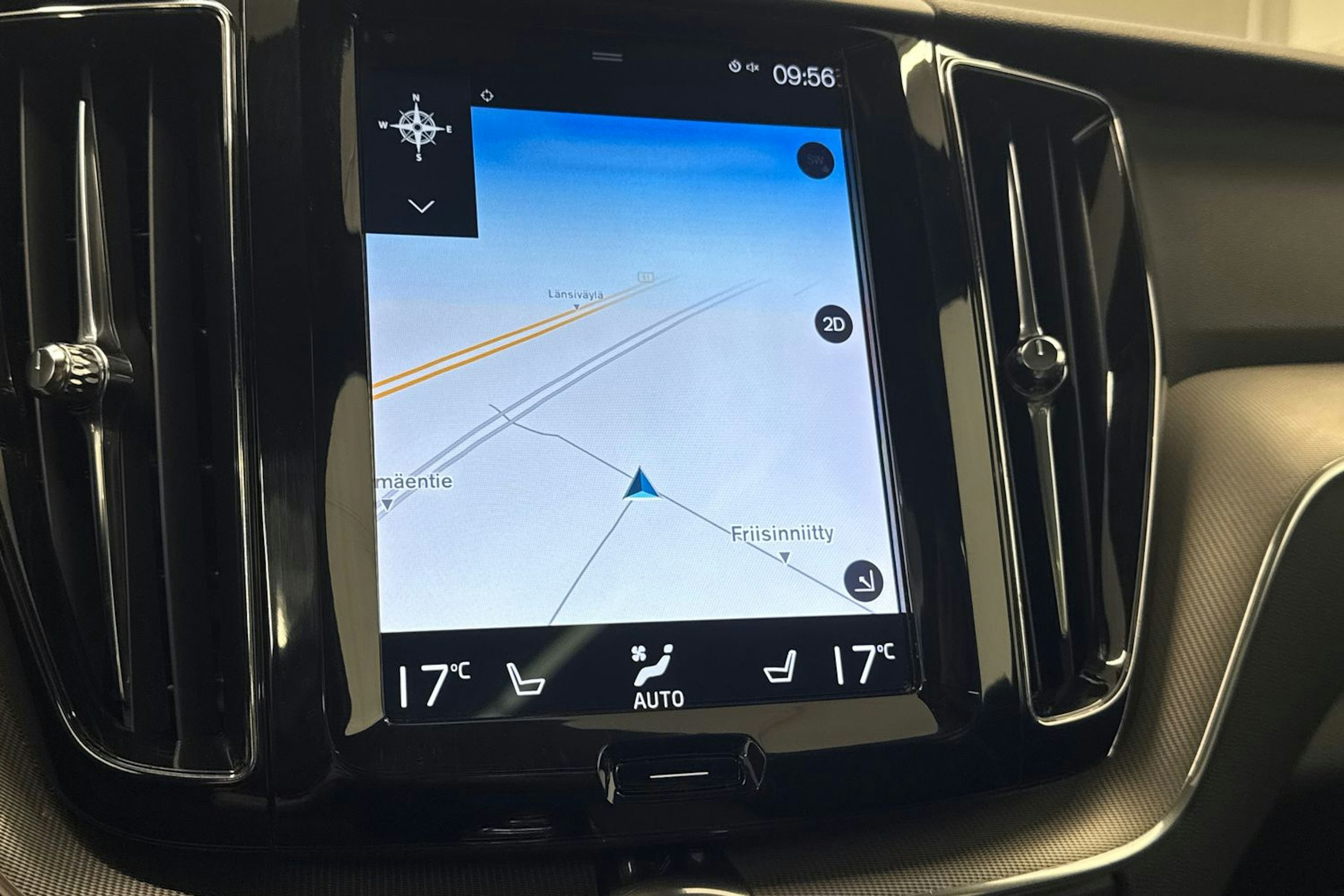 harmaa Volvo XC60 2019 kuva 22.