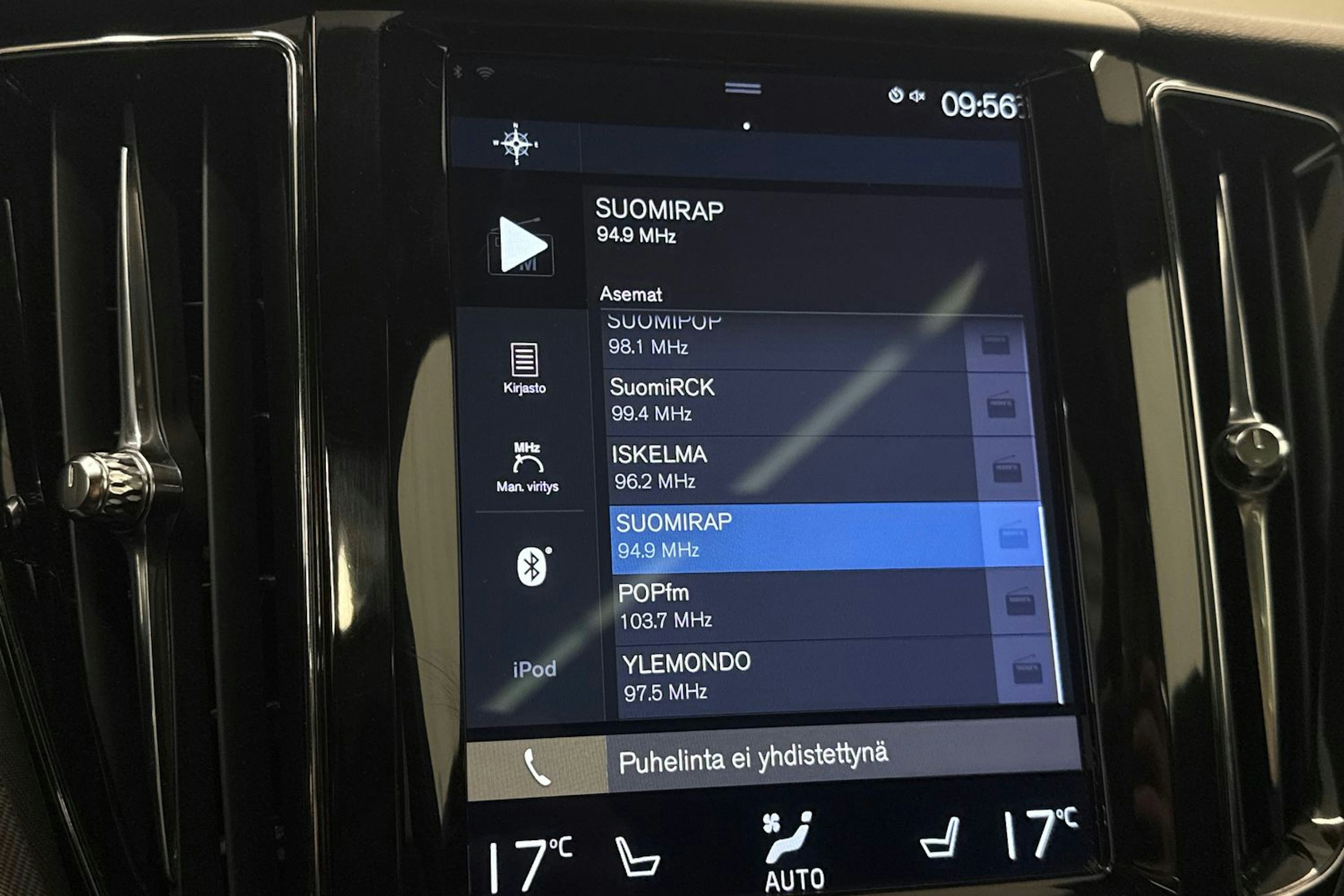 harmaa Volvo XC60 2019 kuva 23.