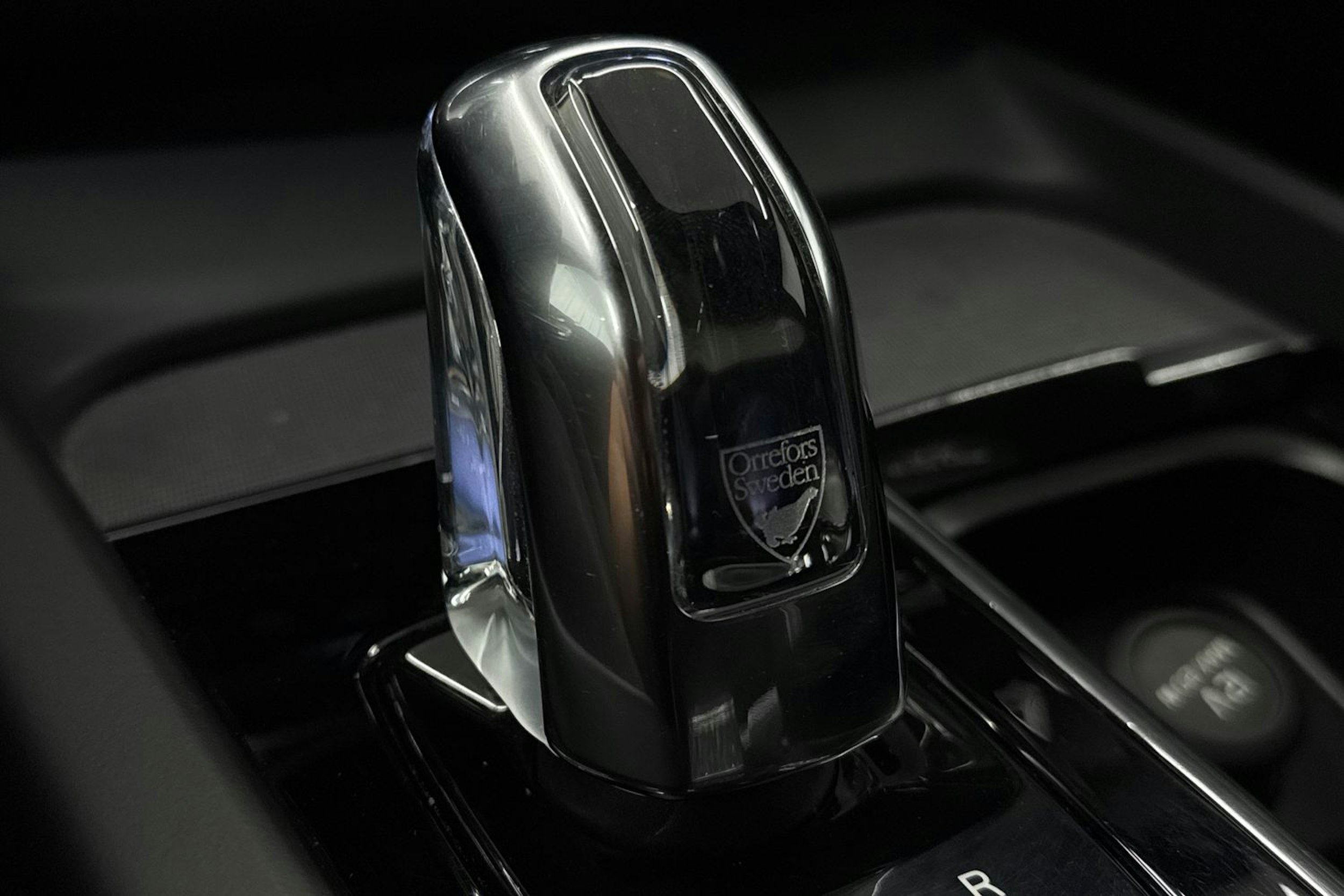 harmaa Volvo XC60 2019 kuva 32.