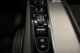 harmaa Volvo XC60 2019 kuva 33.