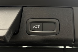 harmaa Volvo XC60 2019 kuva 36.