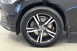 musta Volvo XC60 2019 kuva 10.