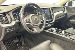 musta Volvo XC60 2019 kuva 8.