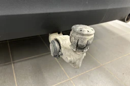 musta Volvo XC60 2019 kuva 19.